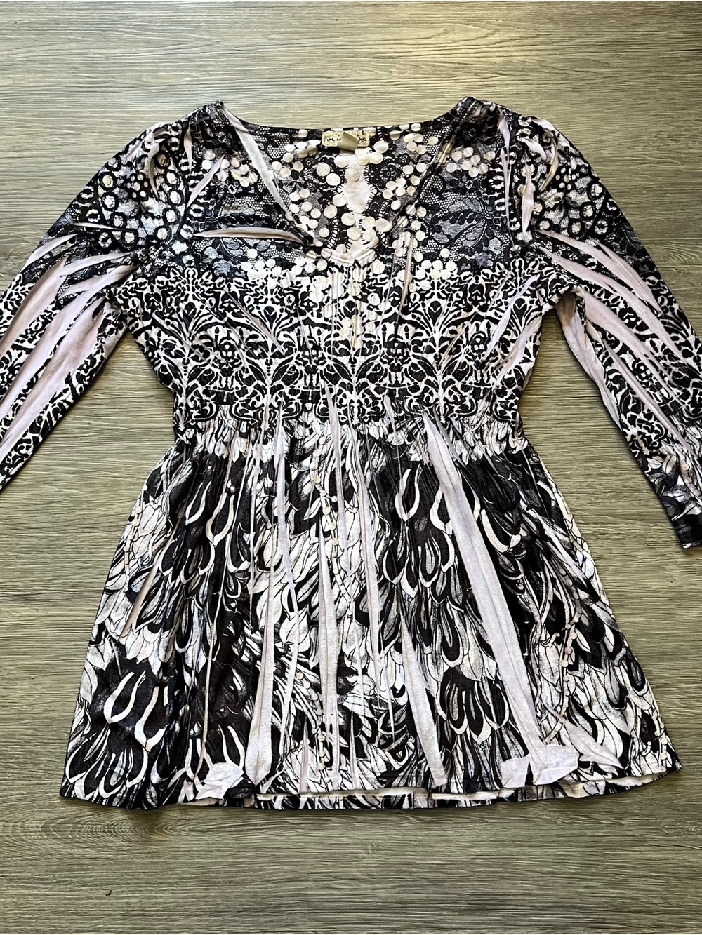 One World Black & White Patterned V-Neck Tunic